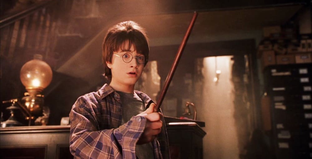 Гарри Поттер выбирает волшебную палочку