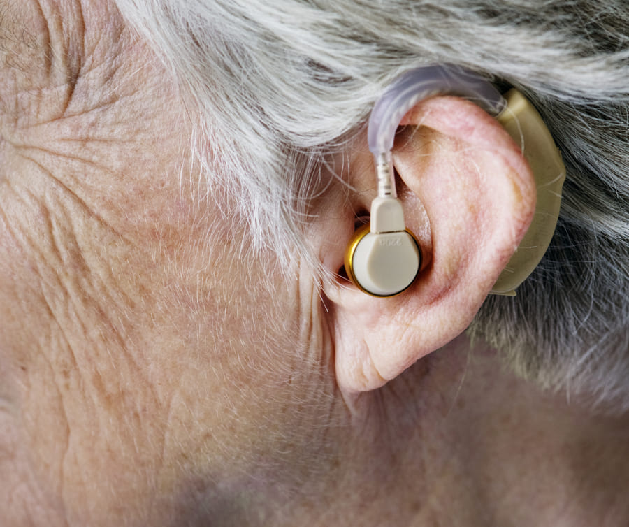Какие бывают слуховые аппараты и как их выбрать